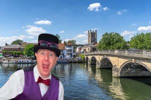 Juggling John in Henley-on-Thames