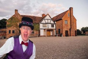 Juggling John at Lillibrooke Manor in Maidenhead